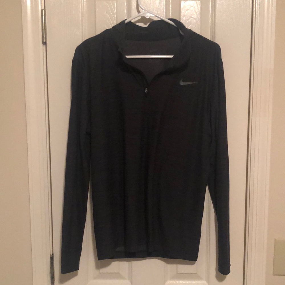 Nike size M black lightweight quarter zip pullover